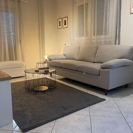 Letty'S Cozy Flat Apartment Peraia  Bagian luar foto