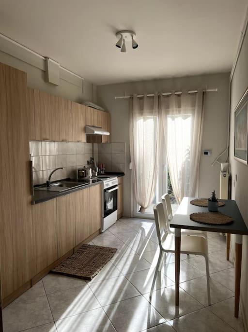 Letty'S Cozy Flat Apartment Peraia  Bagian luar foto