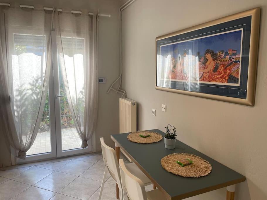 Letty'S Cozy Flat Apartment Peraia  Bagian luar foto